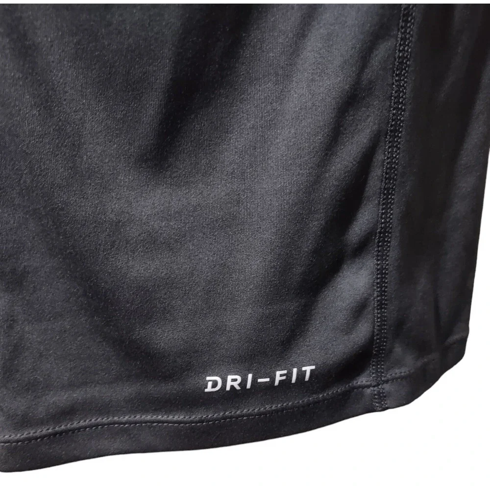 Nike Dri-Fit Shirt Men's Size Medium Logo‎ Nike Running Safety Reflective Strip